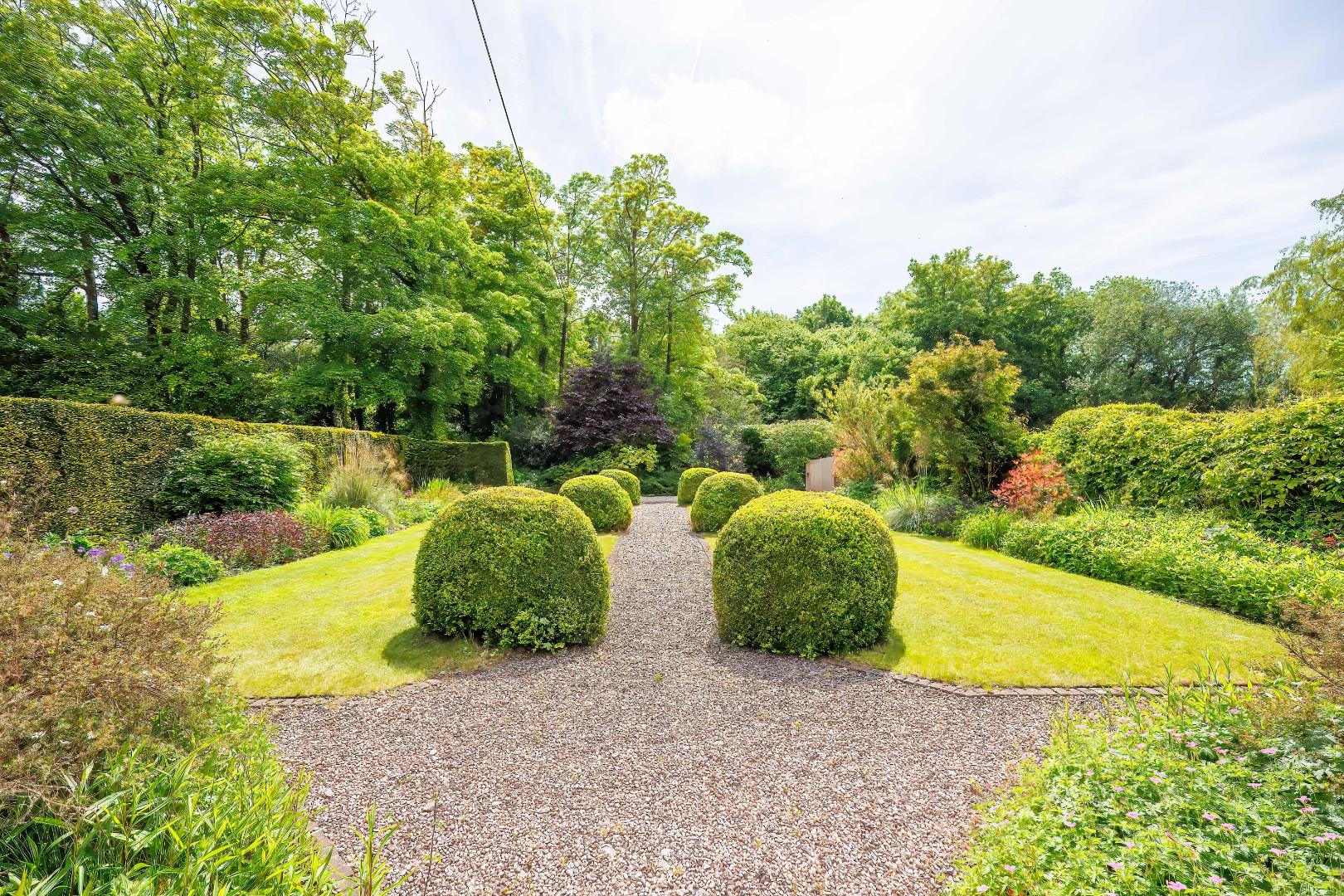 Llanquian Road, Aberthin, Nr Cowbridge, Vale of Glamorgan,  CF71 7HE